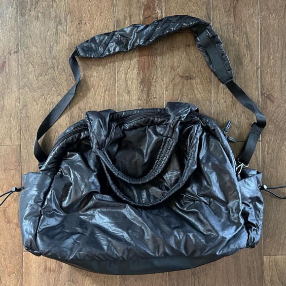 Black Caraa Nimbus Weekender Bag Size L - Main Image